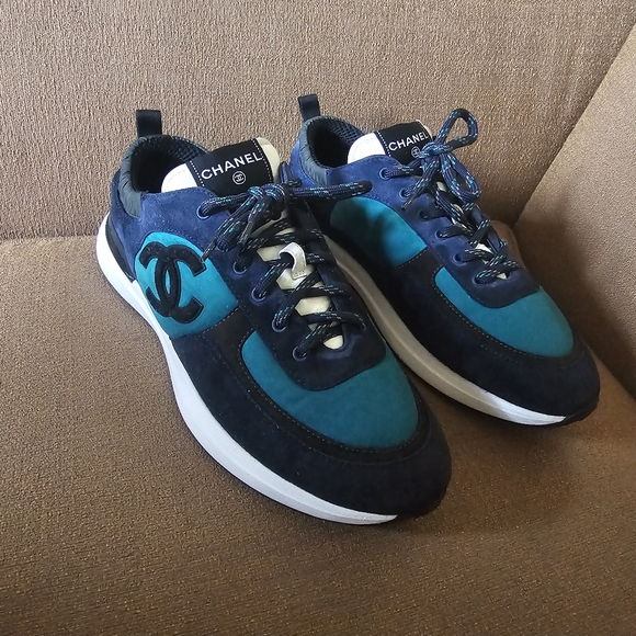 Chanel Tricolor Suede CC Low Top Sneakers Size 44/11 - Picture 1 of 13